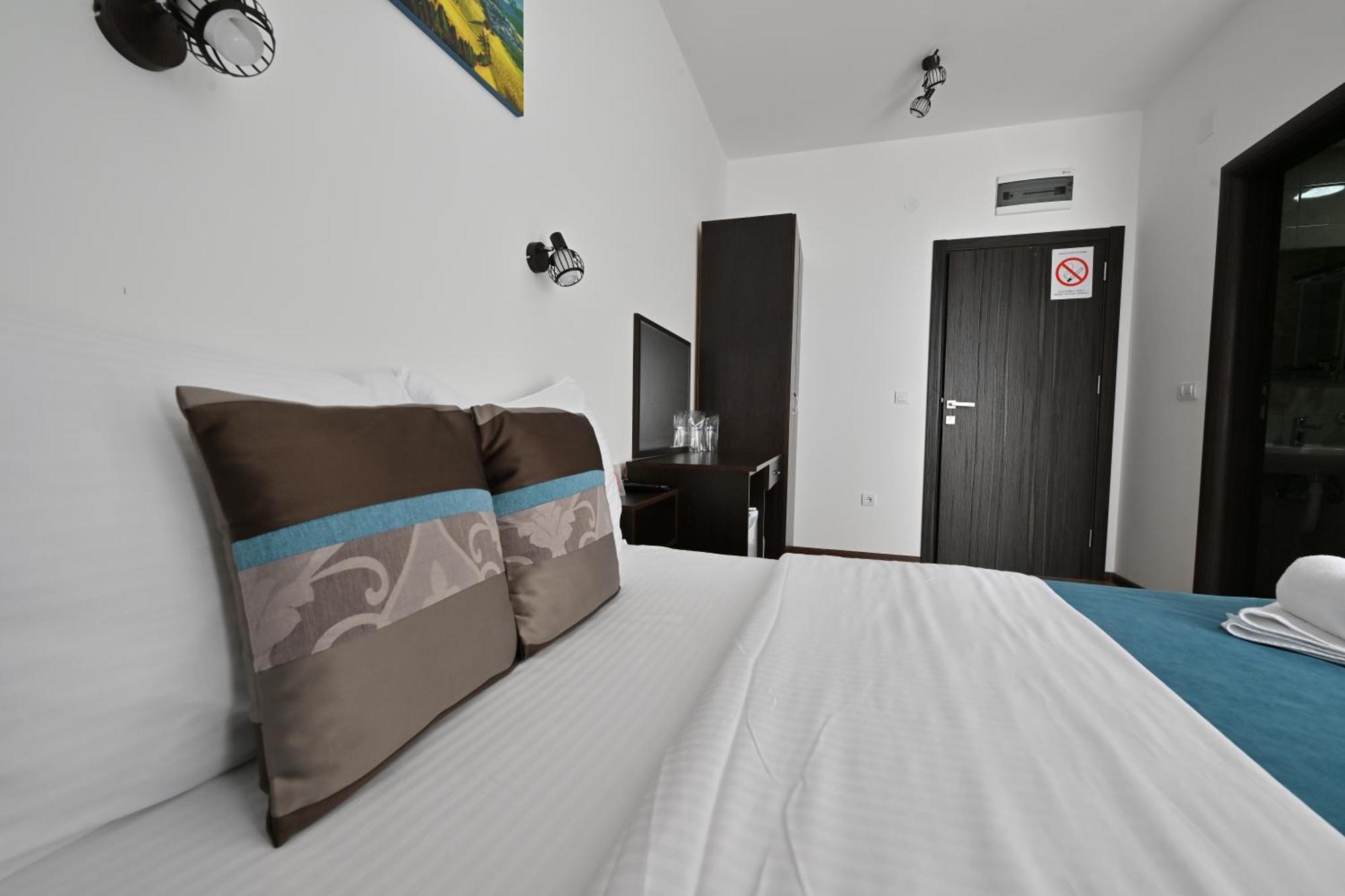 Konak Vuk โนวาวาโรช ภายนอก รูปภาพ